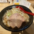 実際訪問したユーザーが直接撮影して投稿したラーメン専門店麺や盃の写真