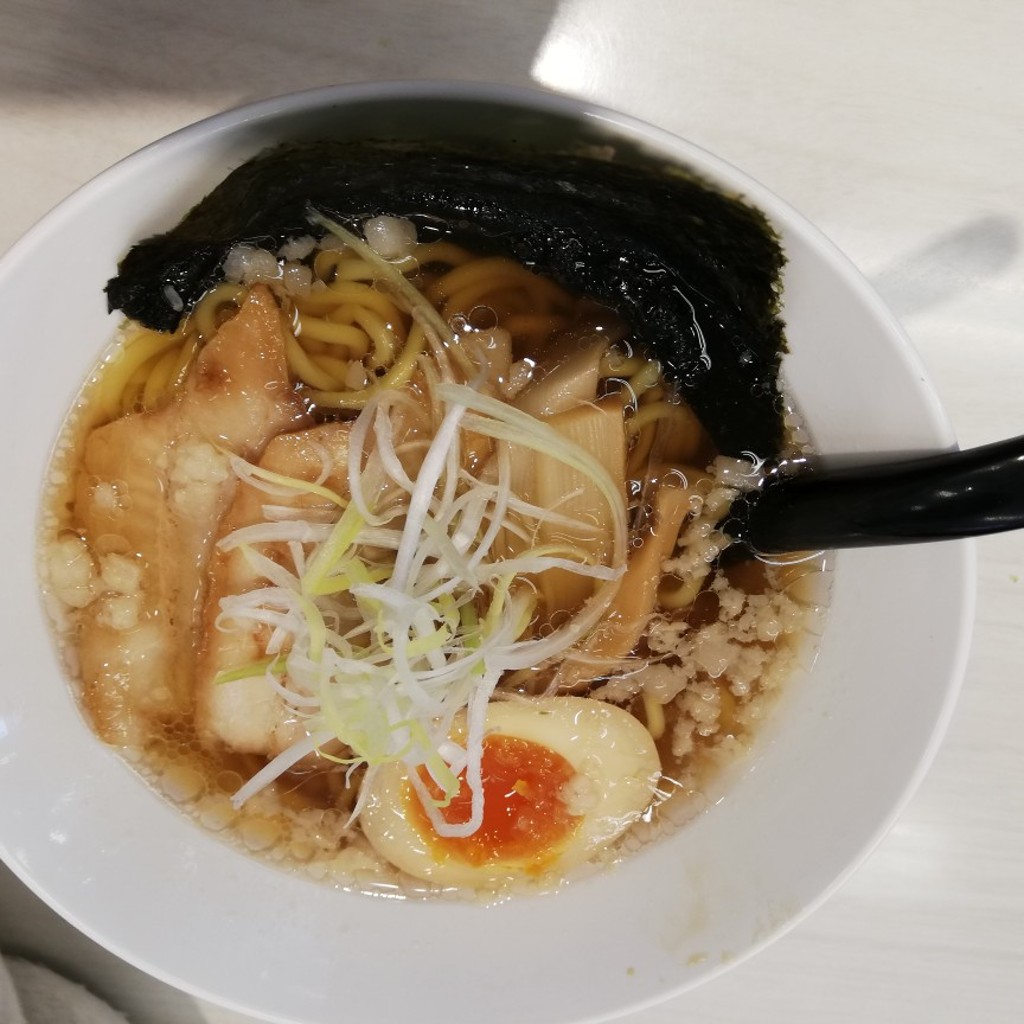 ユーザーが投稿したこだわり醤油ラーメン(コッテリ)の写真 - 実際訪問したユーザーが直接撮影して投稿したひたち野東寿司魚べい ひたち野うしく店の写真