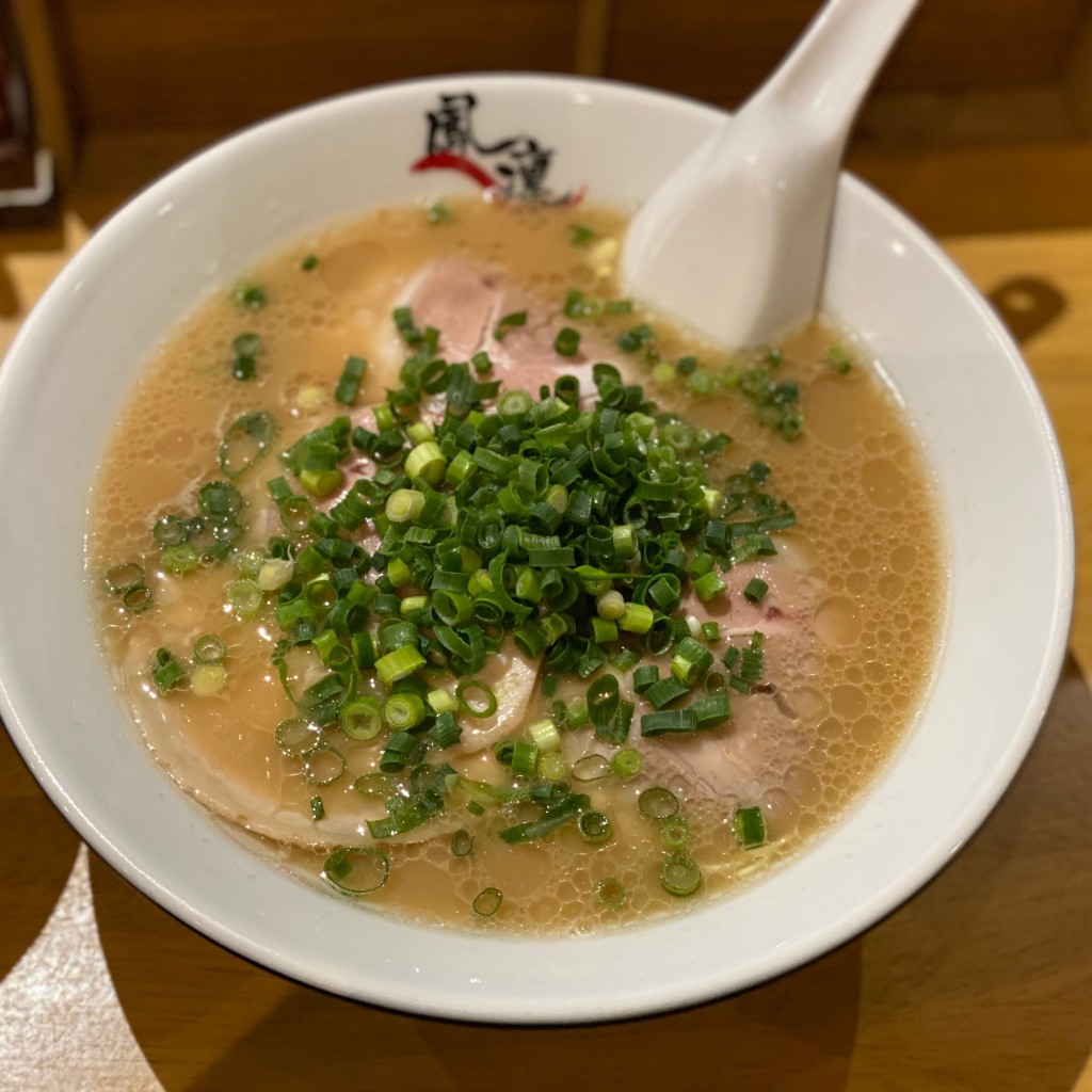 Nao-Fさんが投稿した南本町ラーメン専門店のお店らーめん屋 鳳凛 雑餉隈店/ラーメンヤ ホウリン ザッショノクマテンの写真