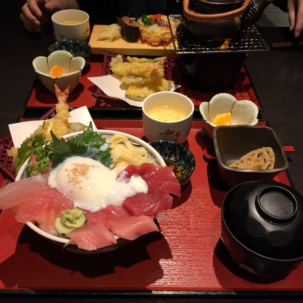 ユーザーが投稿したマグロ丼ランチの写真 - 実際訪問したユーザーが直接撮影して投稿した名駅居酒屋ふらり寿司 名駅本店の写真