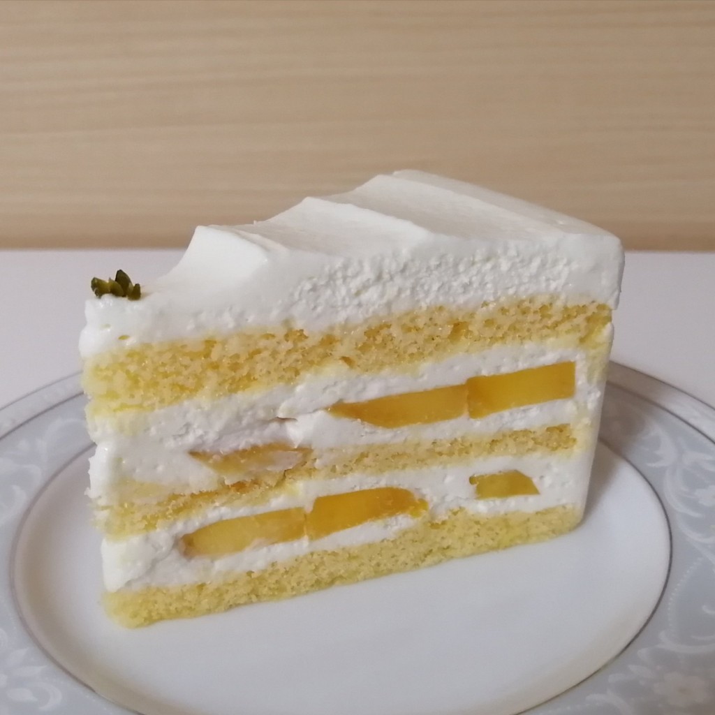 ユーザーが投稿したマンゴーショートケーキの写真 - 実際訪問したユーザーが直接撮影して投稿した八丁目カフェ菓子工房 オークウッドの写真