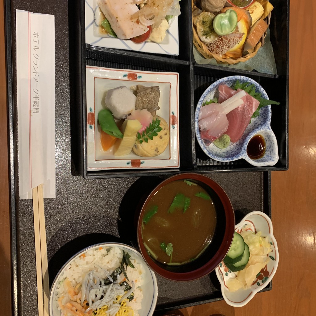 ユーザーが投稿した春の松花堂弁当の写真 - 実際訪問したユーザーが直接撮影して投稿した隼町和食 / 日本料理和食処 門の写真