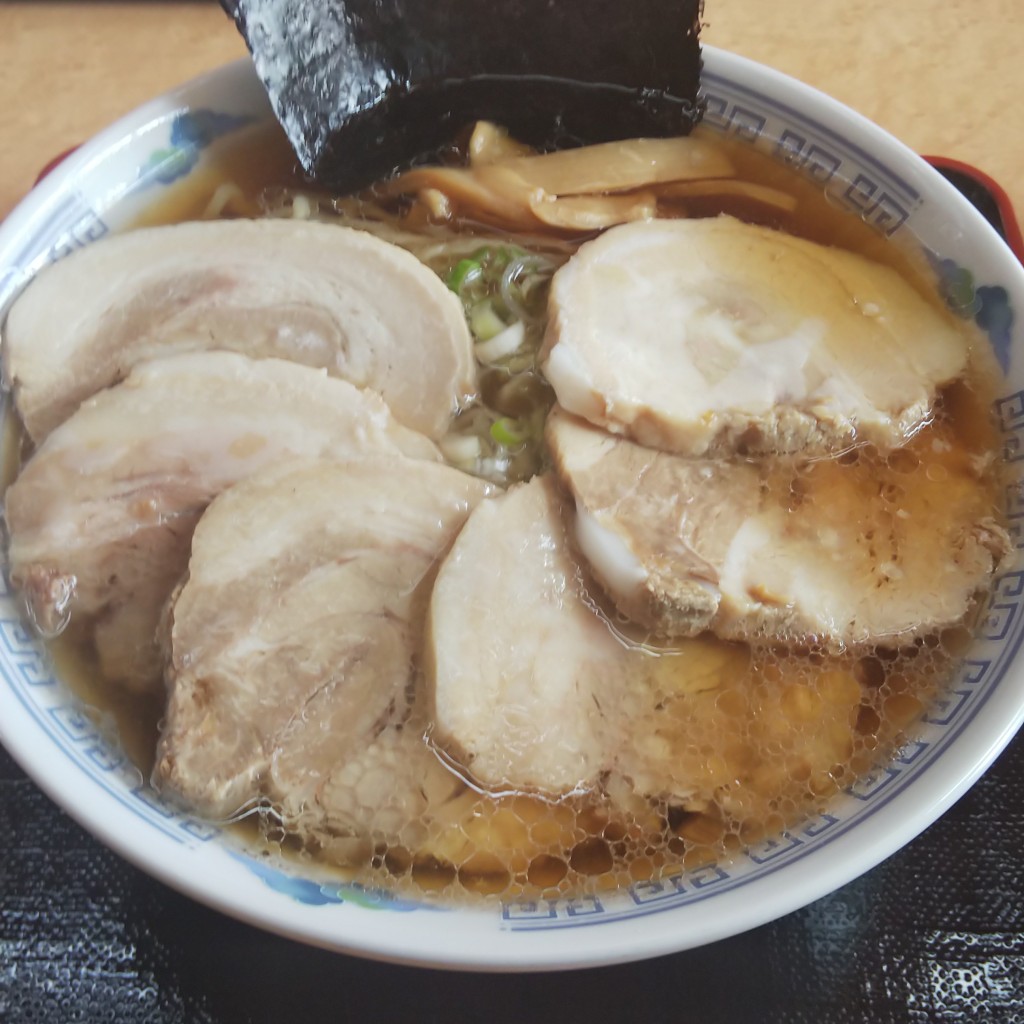 ユーザーが投稿した煮干しラーメン あっさり チャーシュー付きの写真 - 実際訪問したユーザーが直接撮影して投稿した御成町ラーメン / つけ麺中華そば 雲ノ糸 酒田店の写真