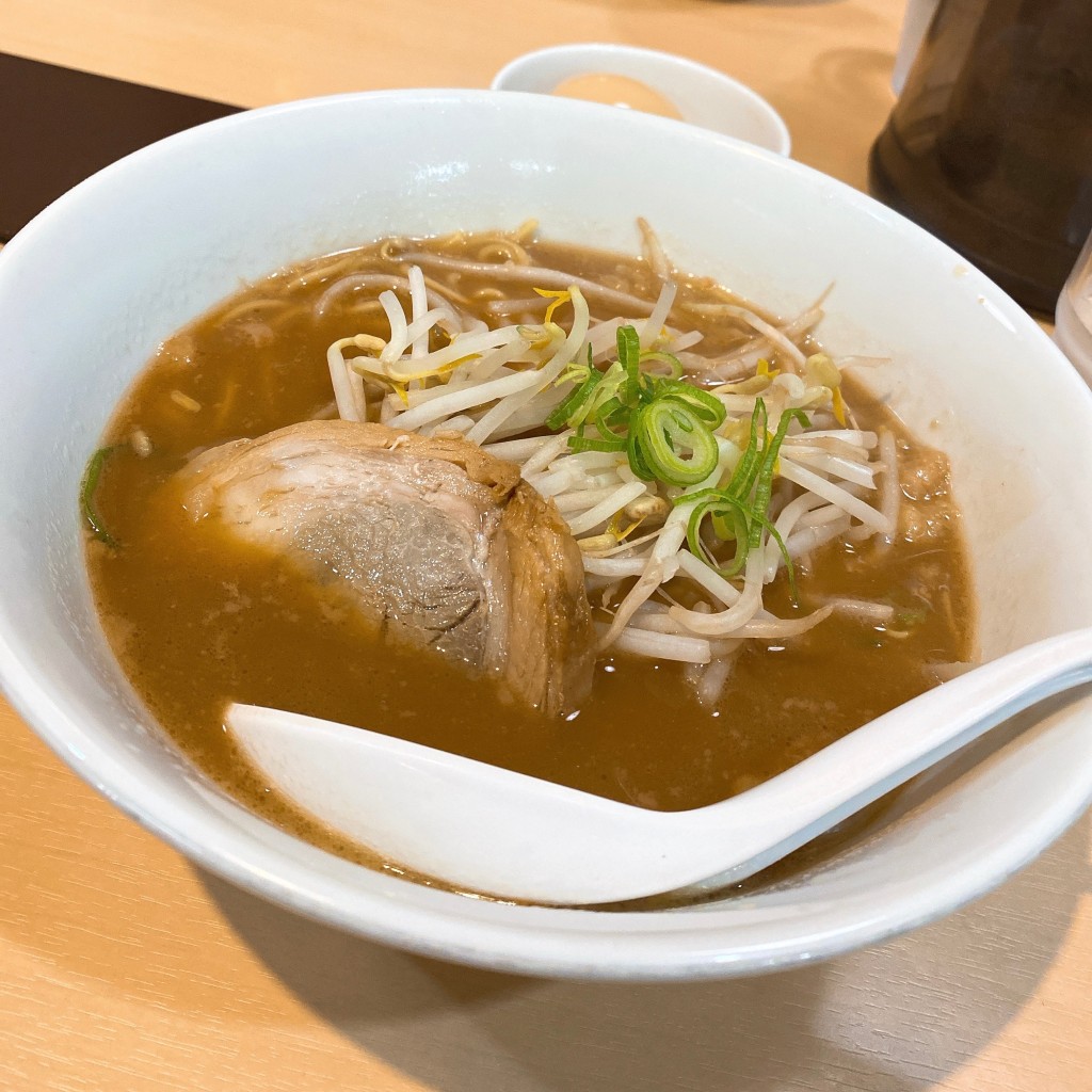 ユーザーが投稿したラーメンの写真 - 実際訪問したユーザーが直接撮影して投稿した吉岡ラーメン / つけ麺らーめん食楽の写真