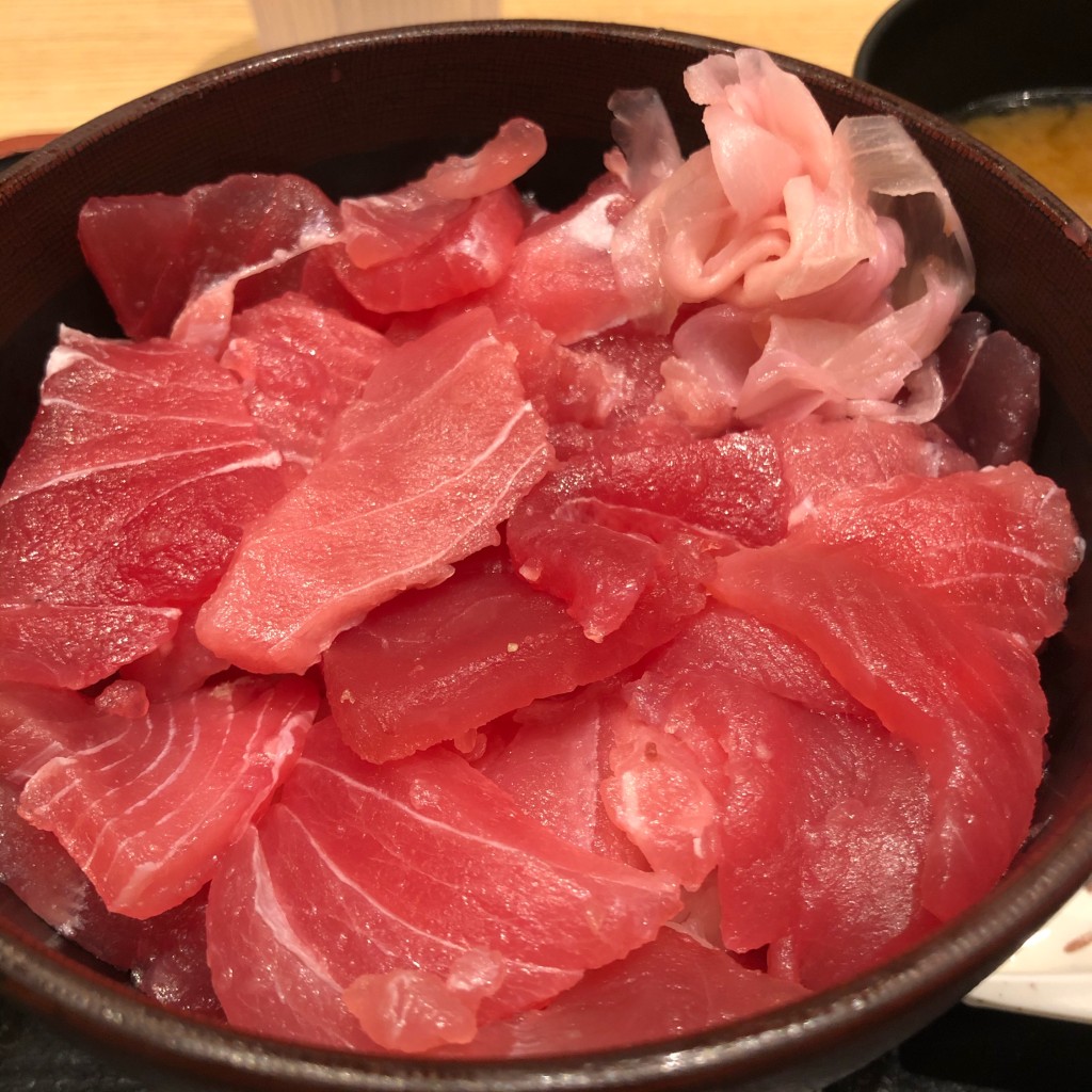 ユーザーが投稿したマグロづくし丼の写真 - 実際訪問したユーザーが直接撮影して投稿した南桜町魚介 / 海鮮料理海鮮すし食堂 にほんのうみ 刈谷駅前店の写真