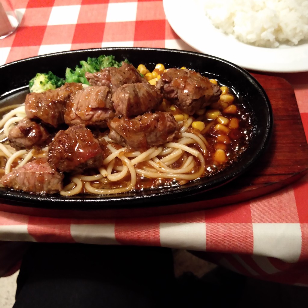 ユーザーが投稿したステーキランチの写真 - 実際訪問したユーザーが直接撮影して投稿した東野田町洋食フジオ軒 京阪モール店の写真