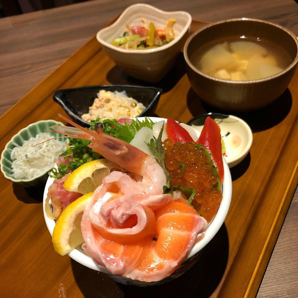 咖喱と麺と酒のアテat札幌Aoさんが投稿した南五条西定食屋のお店赤目のおやじの写真