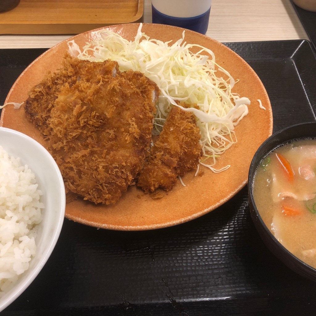 ユーザーが投稿したロースメンチカツ定食の写真 - 実際訪問したユーザーが直接撮影して投稿した西野とんかつかつや 和歌山岩出店の写真