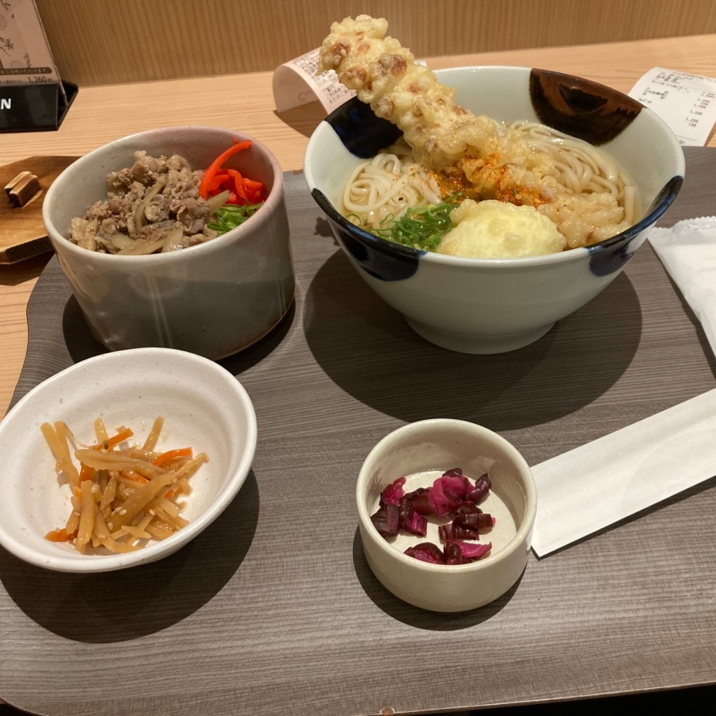 ユーザーが投稿した牛ごぼう(温)ちくの写真 - 実際訪問したユーザーが直接撮影して投稿した梅田うどん麺つるり エキマルシェ大阪の写真