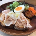 チキントースト - 実際訪問したユーザーが直接撮影して投稿した中央カフェCafe Meetsの写真のメニュー情報