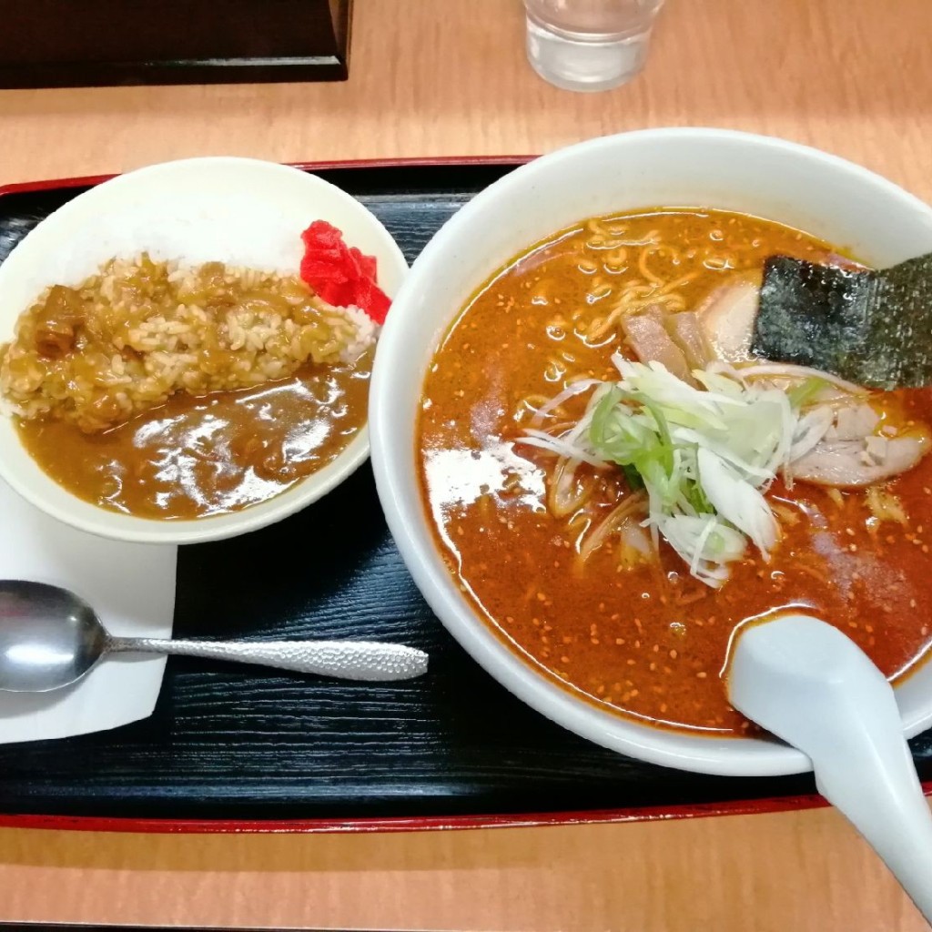 ユーザーが投稿したラーメンBセット(味噌ラーメン)の写真 - 実際訪問したユーザーが直接撮影して投稿した緑町ラーメン / つけ麺らーめん八海の写真