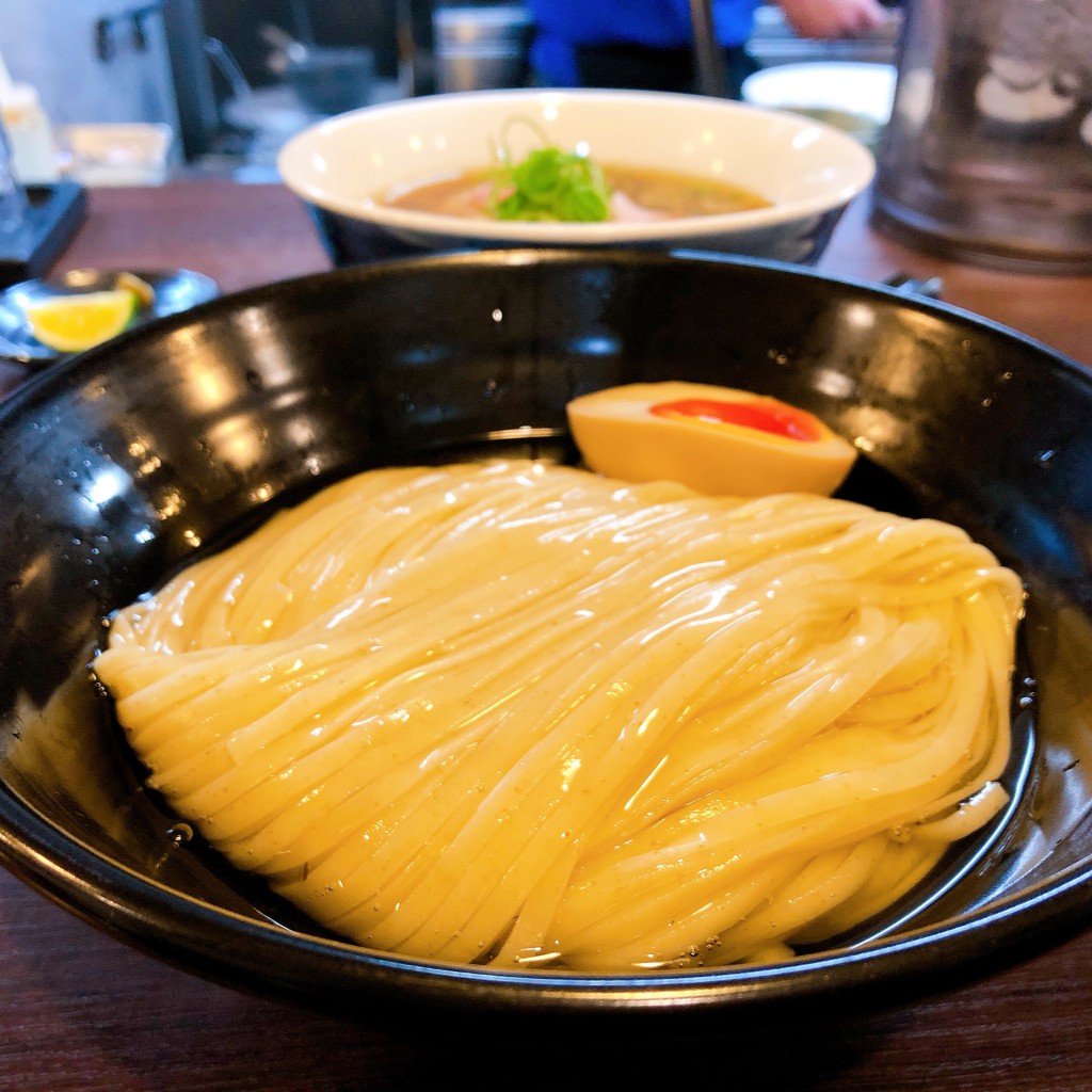 Qtaroさんが投稿した八剱町ラーメン専門店のお店らぁ麺 紫陽花/ラァメン アジサイの写真