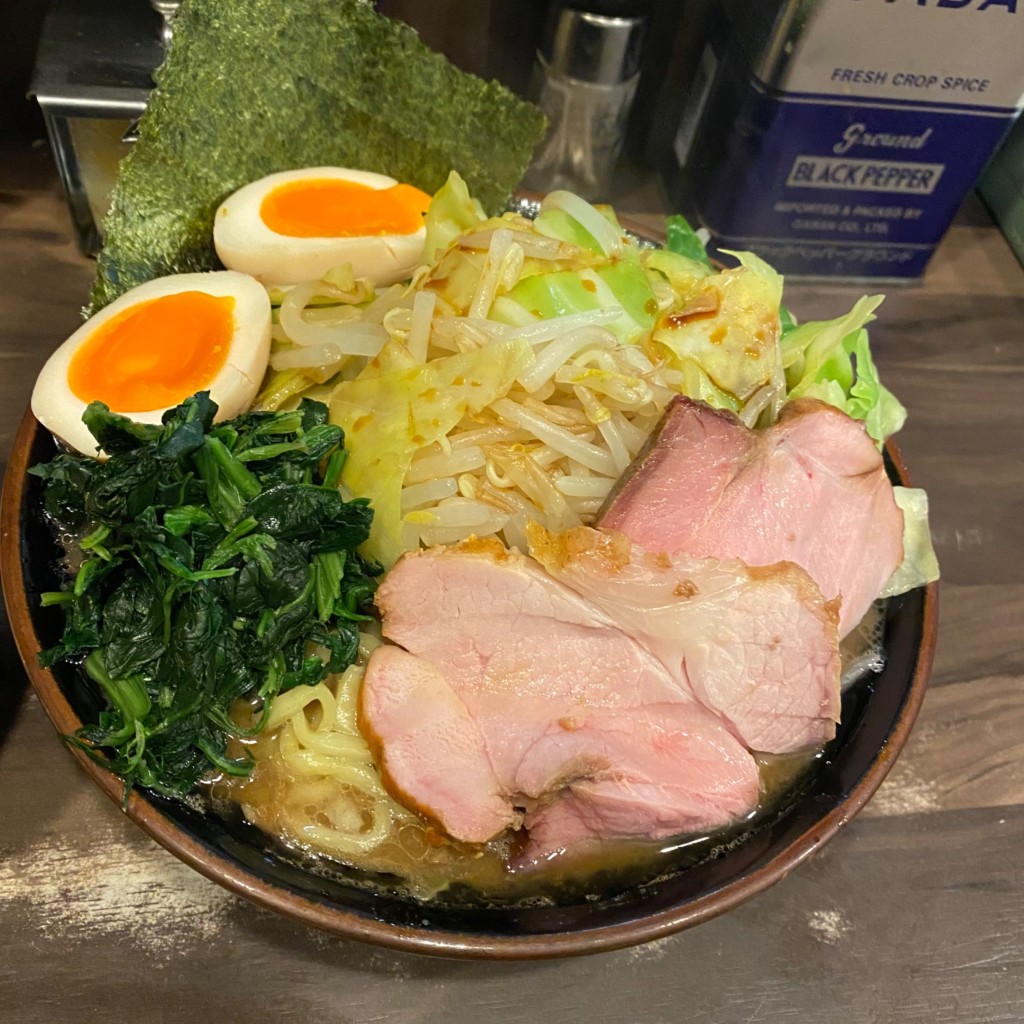 ユーザーが投稿した玉子ラーメン(キャベツもやしトッピング)の写真 - 実際訪問したユーザーが直接撮影して投稿した内神田ラーメン / つけ麺神田ラーメン わいずの写真