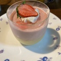 イチゴとピスタチオのケーキ - 実際訪問したユーザーが直接撮影して投稿した高島平ケーキナチュールの写真のメニュー情報