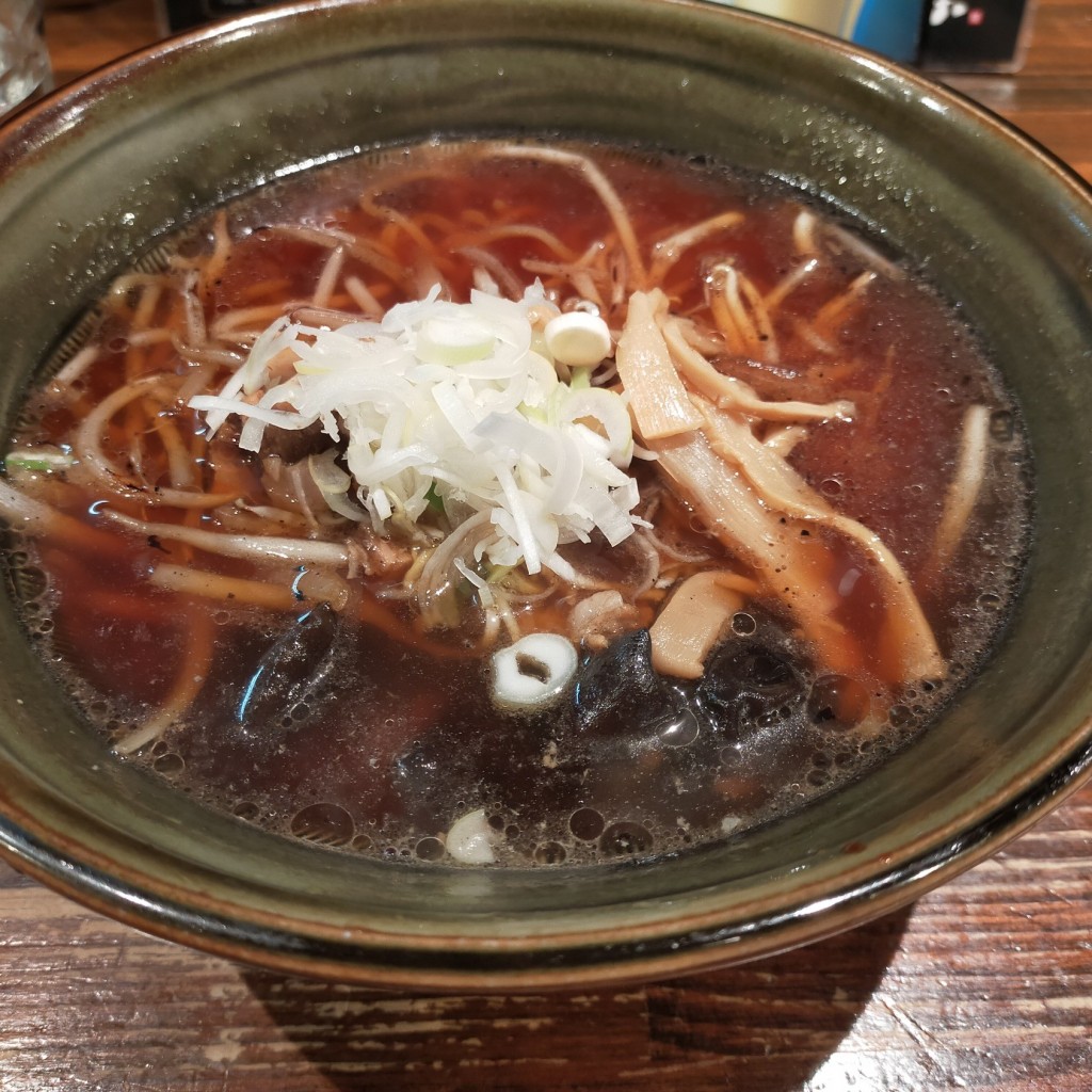 りゅうくん000さんが投稿した西十六条南ラーメン / つけ麺のお店らーめん酒屋 三楽 本店/ラーメンサカヤ サンゴウ ホンテンの写真