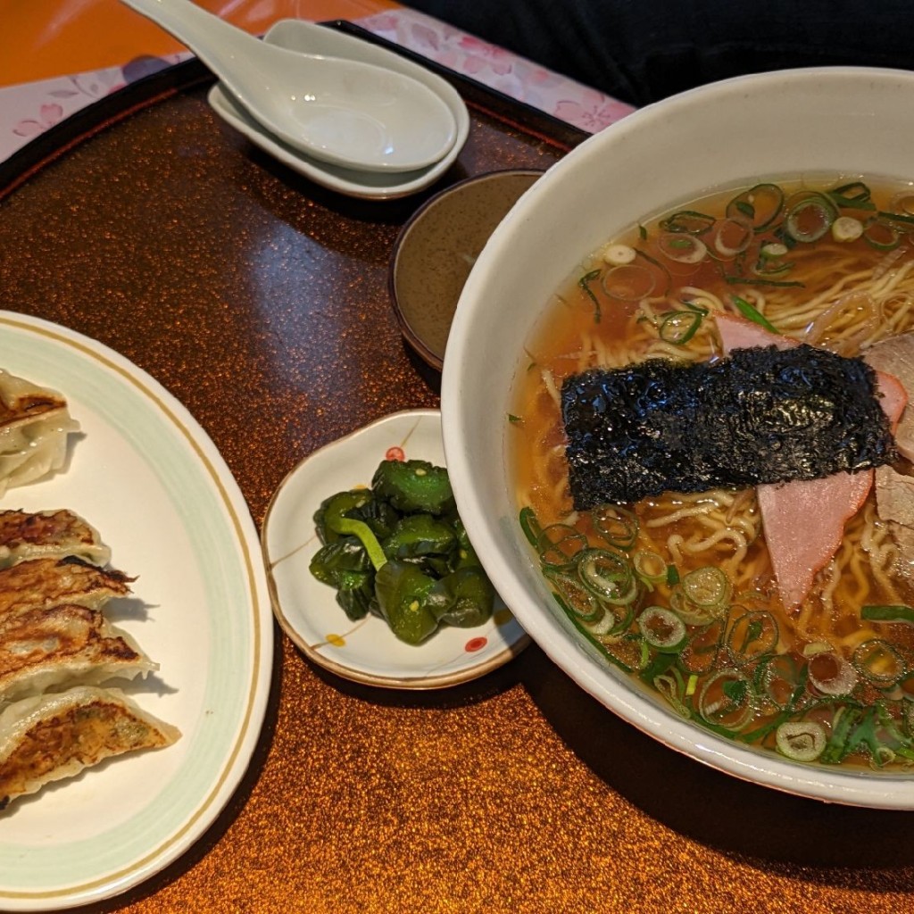 ユーザーが投稿したラーメン餃子定食の写真 - 実際訪問したユーザーが直接撮影して投稿した佐古木中華料理留苑の写真