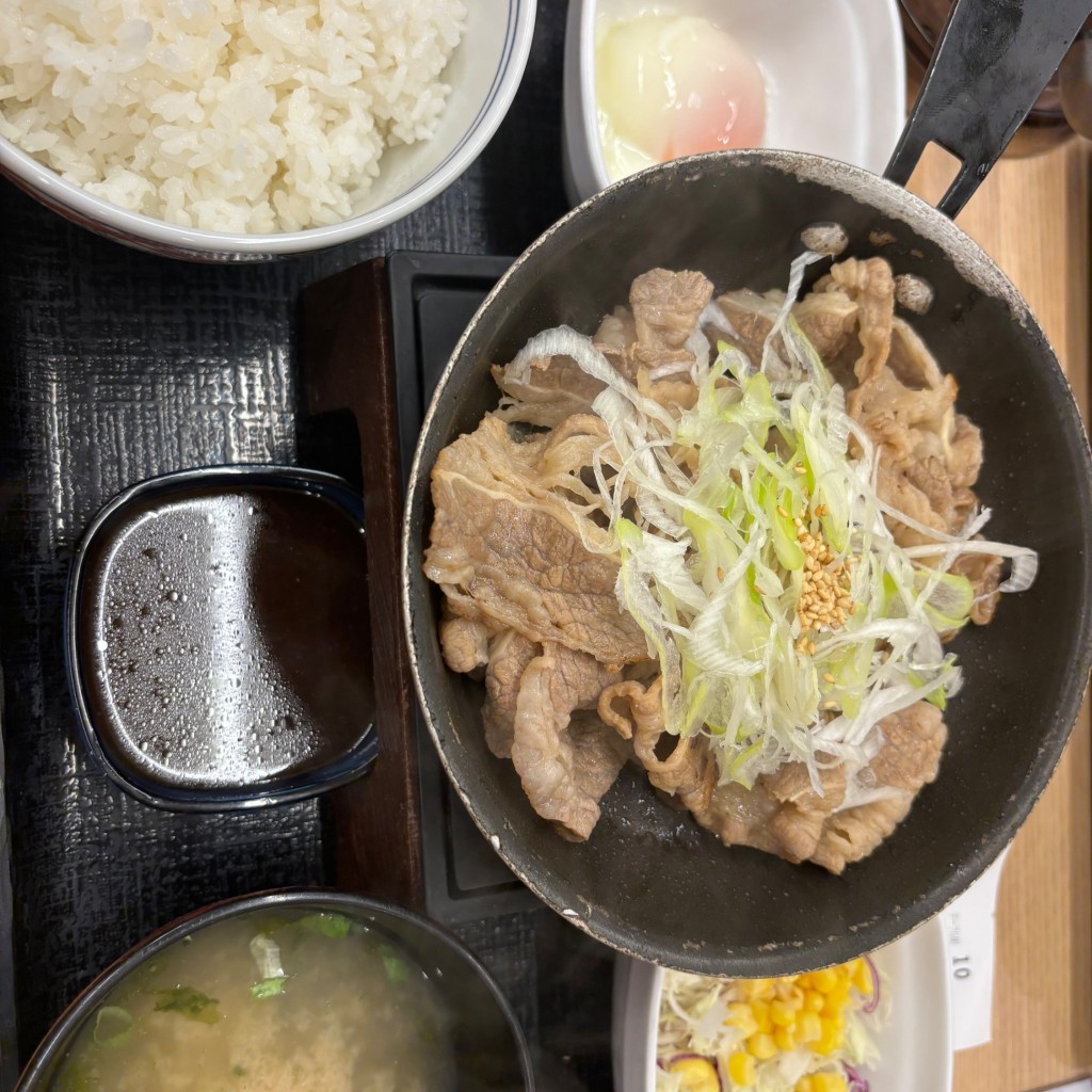 ユーザーが投稿した鉄板牛カルビ定食の写真 - 実際訪問したユーザーが直接撮影して投稿した上地牛丼吉野家 沖縄南インター店の写真
