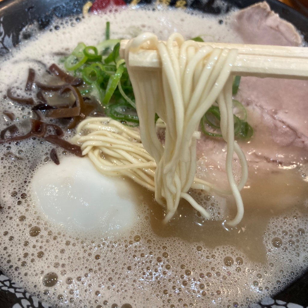 ユーザーが投稿した味玉ラーメンの写真 - 実際訪問したユーザーが直接撮影して投稿した梅田ラーメン専門店博多一幸舎 エキマルシェ大阪店の写真