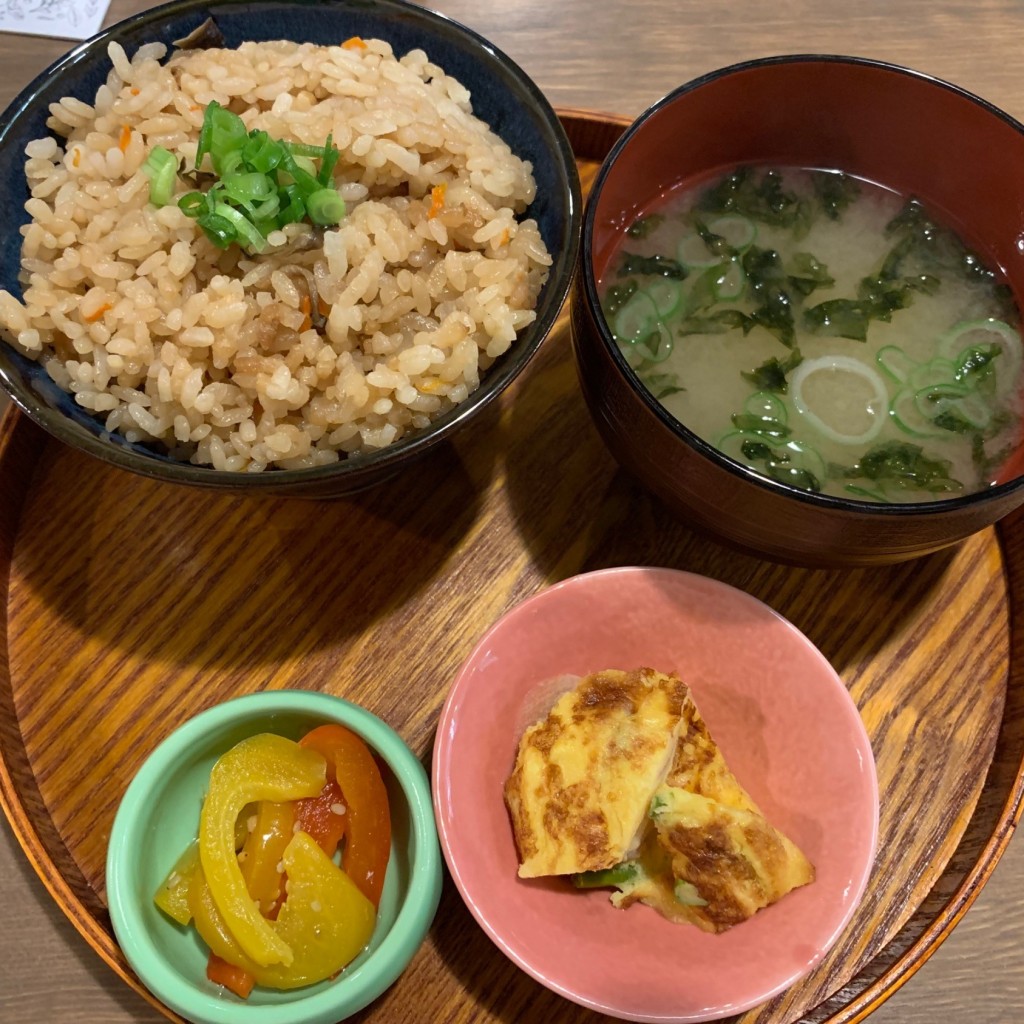 ユーザーが投稿したす 炊き込みご飯の膳の写真 - 実際訪問したユーザーが直接撮影して投稿した桂木カフェcafe四つ葉apart+mama kitchenの写真