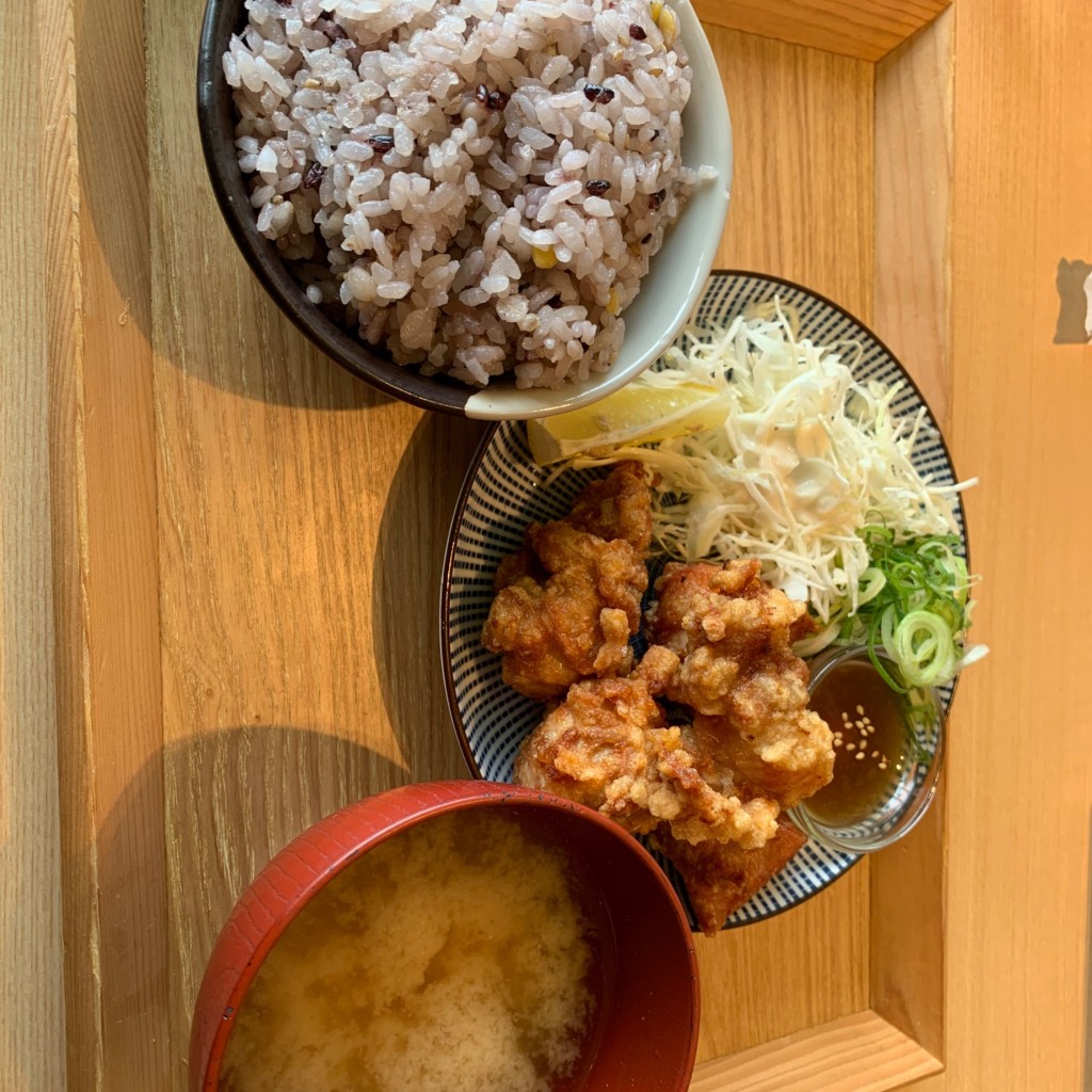 ユーザーが投稿した鶏の唐揚香味ダレ定食の写真 - 実際訪問したユーザーが直接撮影して投稿した橋本定食屋さち福や ミウィ橋本店の写真