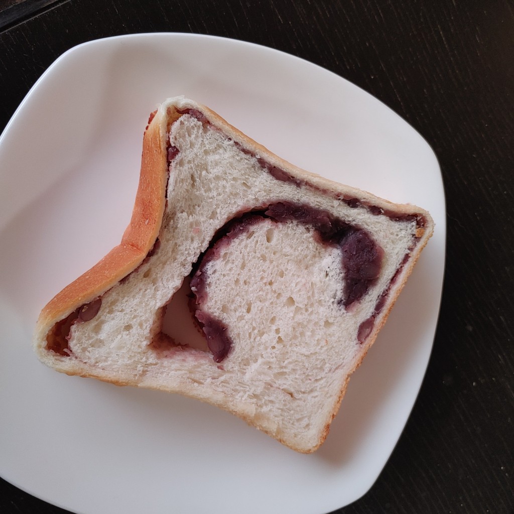 ユーザーが投稿したあん食パンの写真 - 実際訪問したユーザーが直接撮影して投稿した大谷町カフェサニーサイド 夙川グリーンプレイス店の写真