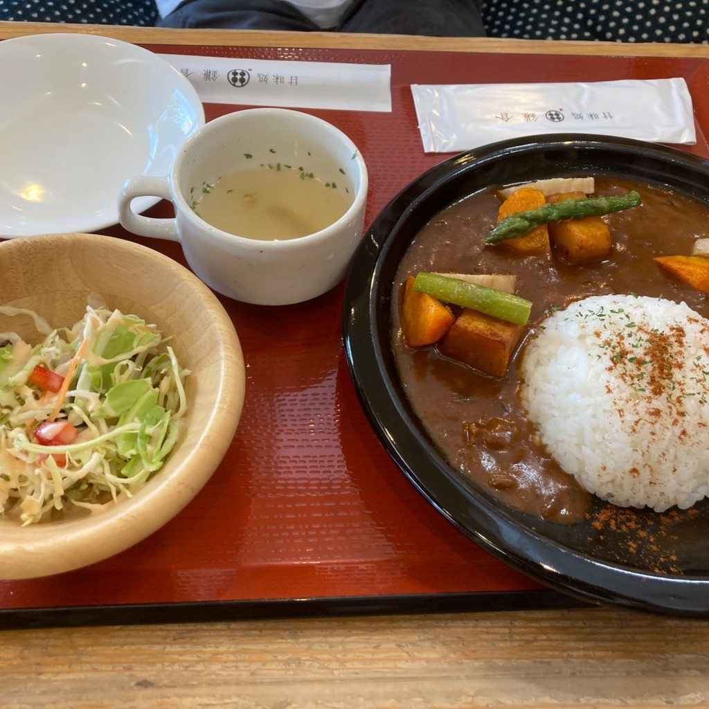 ユーザーが投稿した単品彩り野菜カレーの写真 - 実際訪問したユーザーが直接撮影して投稿した五月町カフェ太郎茶屋 鎌倉 亀田店の写真