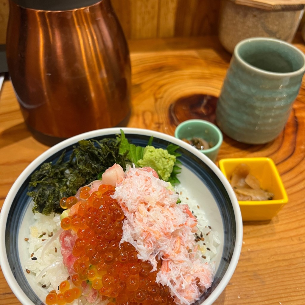 ユーザーが投稿した海鮮丼の写真 - 実際訪問したユーザーが直接撮影して投稿した千本港町魚介 / 海鮮料理海鮮丼 五鉄の写真