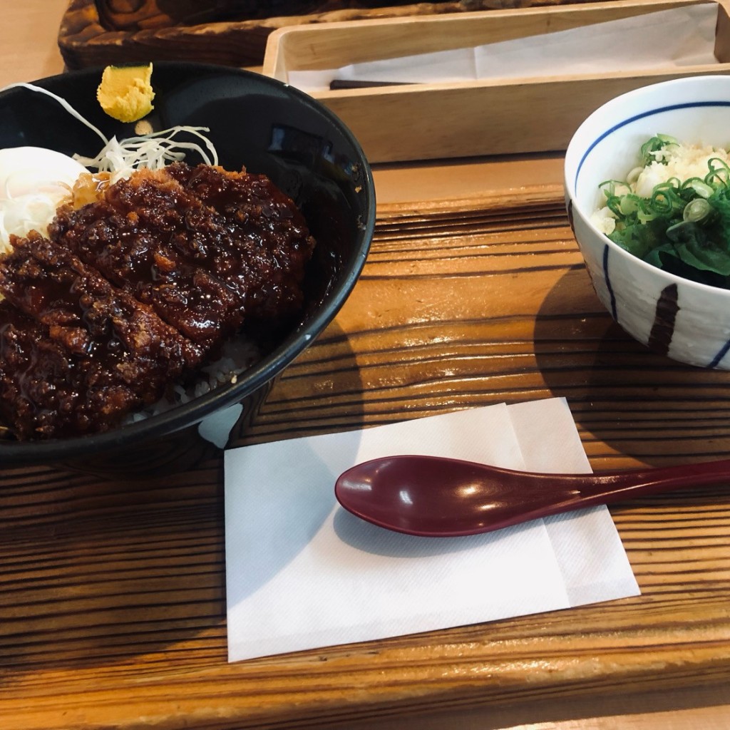 ユーザーが投稿した豚カツ丼セット(味噌)の写真 - 実際訪問したユーザーが直接撮影して投稿した土岐町和食 / 日本料理かま濃の写真