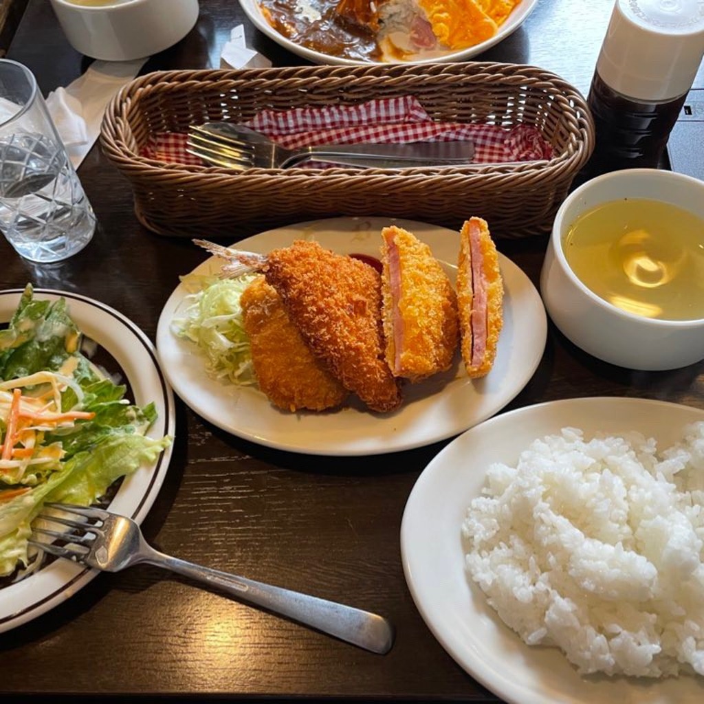 ユーザーが投稿したミックスフライ定食の写真 - 実際訪問したユーザーが直接撮影して投稿した中野バーNAKANO ブリックの写真