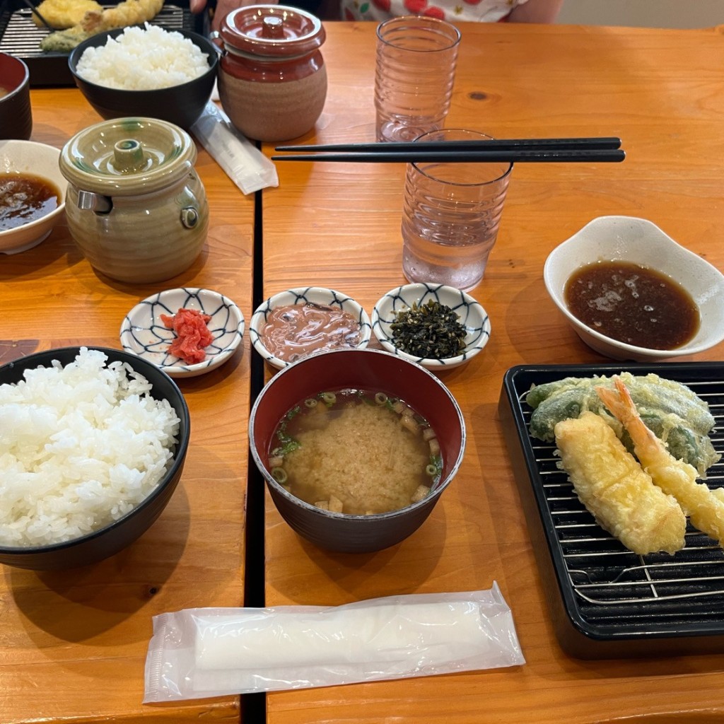 ユーザーが投稿した揚げ萬定食の写真 - 実際訪問したユーザーが直接撮影して投稿した明徳町天ぷら天ぷら処 揚げ萬の写真