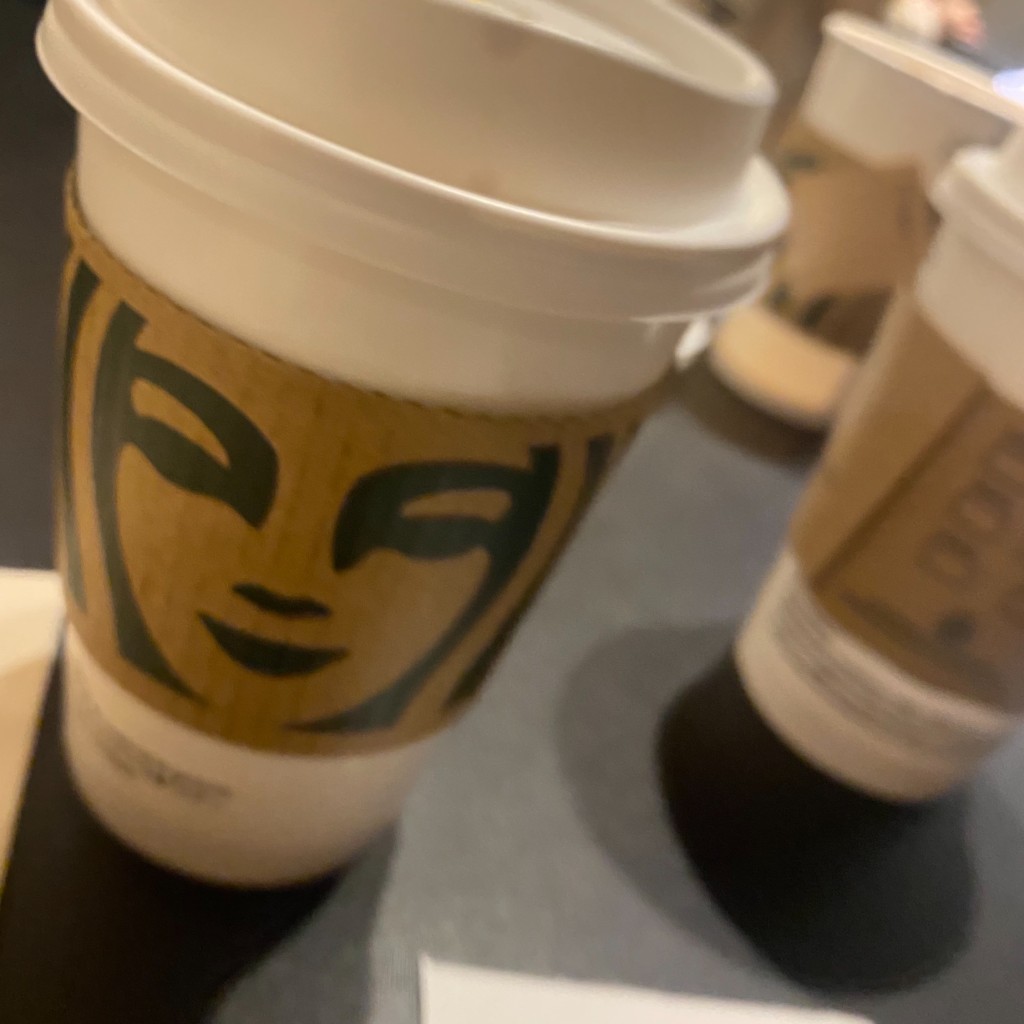 ユーザーが投稿したT コーヒー & クリーム ラテの写真 - 実際訪問したユーザーが直接撮影して投稿した角田町カフェスターバックスコーヒー 梅田エスト店の写真