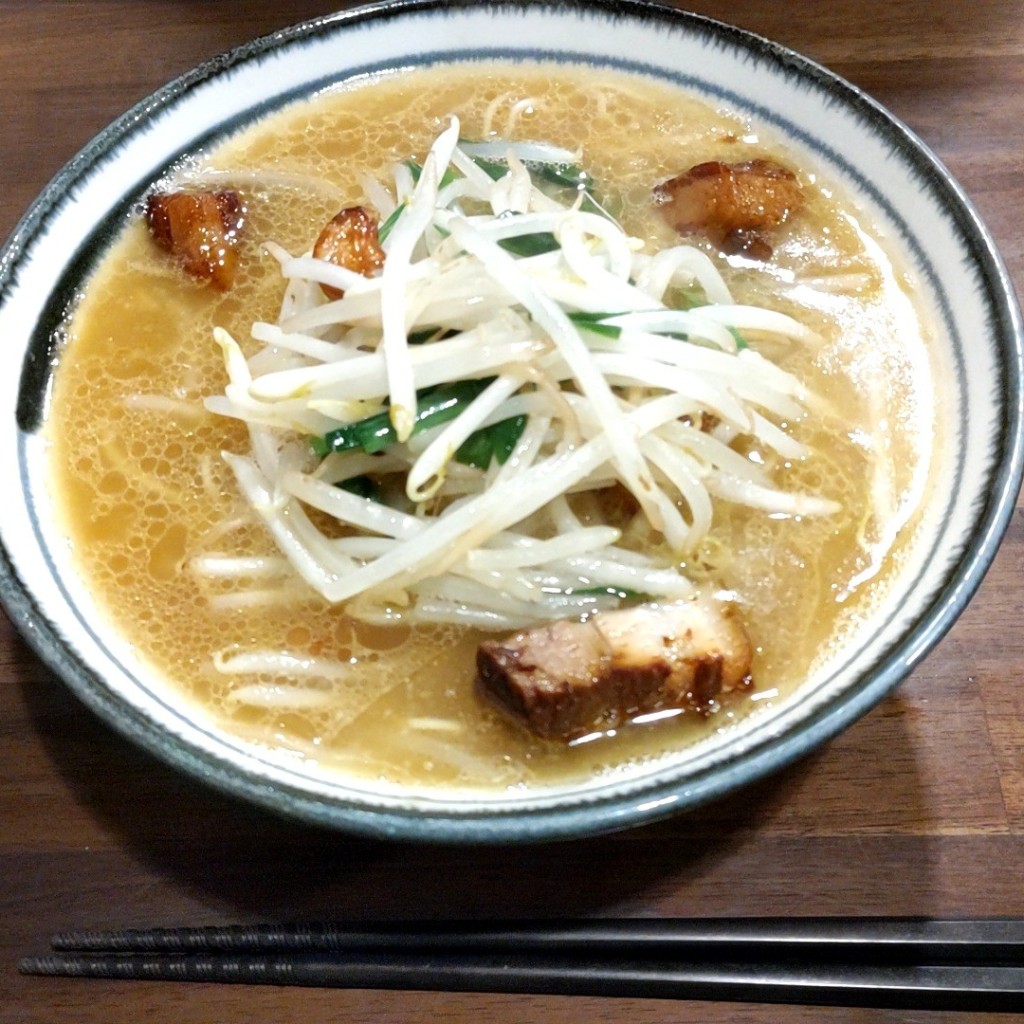 ユーザーが投稿したとんこつベトコンラーメンの写真 - 実際訪問したユーザーが直接撮影して投稿した前畑町ラーメン / つけ麺ベトコン亭 まきたの写真