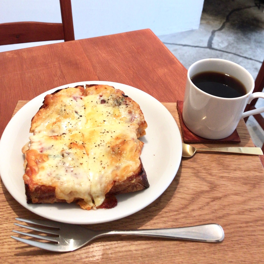 ユーザーが投稿したマヨたまトーストの写真 - 実際訪問したユーザーが直接撮影して投稿した矢向コーヒー専門店ノチハレ珈琲店の写真