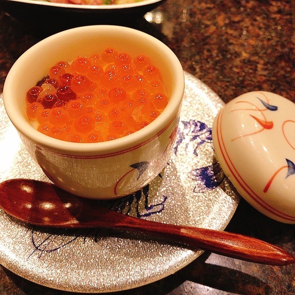 ユーザーが投稿したいくらのせ茶碗蒸しの写真 - 実際訪問したユーザーが直接撮影して投稿した小郡御幸町回転寿司回転寿したかくらの写真