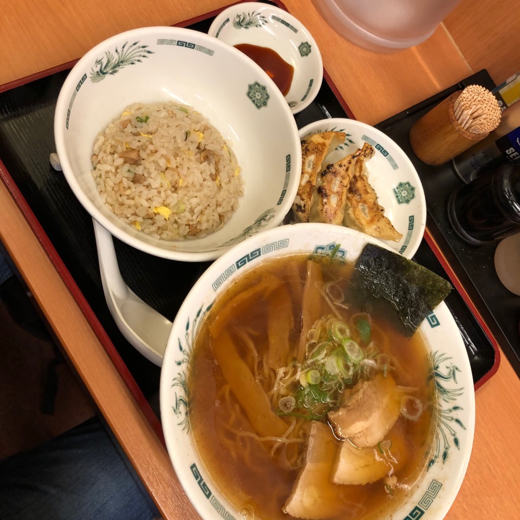 ユーザーが投稿した中華そば+半チャ、餃子の写真 - 実際訪問したユーザーが直接撮影して投稿した渋谷中華料理日高屋 渋谷宮下公園前店の写真