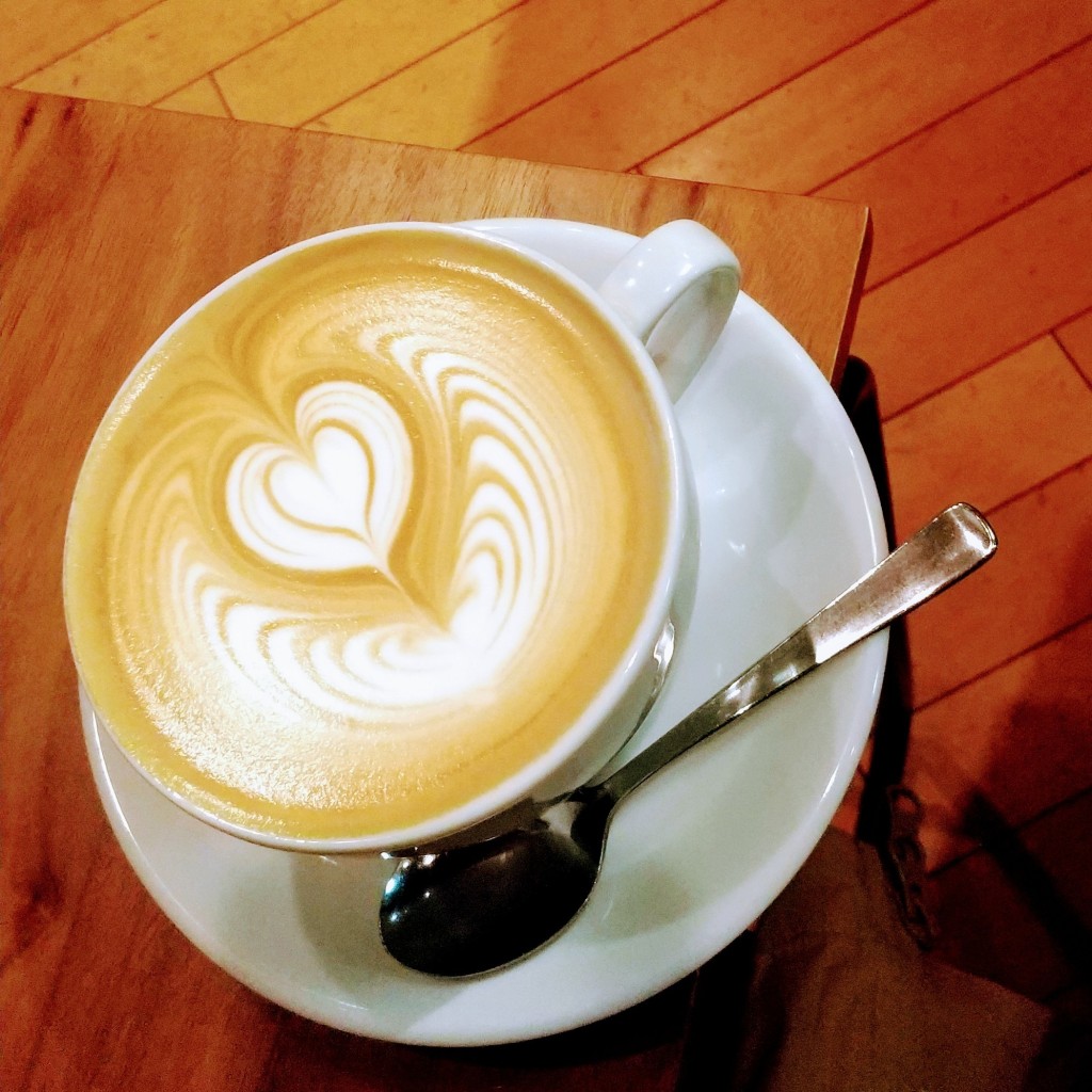 ユーザーが投稿したカフェラテの写真 - 実際訪問したユーザーが直接撮影して投稿した阿佐谷南コーヒー専門店FRESCO COFFEE ROASTERSの写真