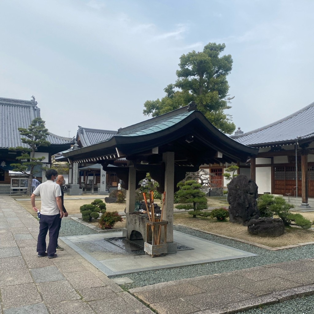 実際訪問したユーザーが直接撮影して投稿した高井町地域名所手水舎(西林寺)の写真