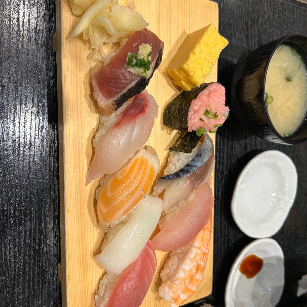 ユーザーが投稿した楓握りの写真 - 実際訪問したユーザーが直接撮影して投稿した芝浦寿司魚がし日本一 ムスブ田町店の写真