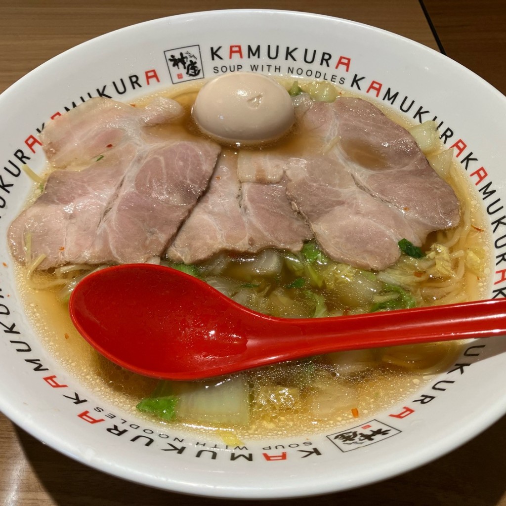 ユーザーが投稿したチャーシュー煮玉子ラーメンの写真 - 実際訪問したユーザーが直接撮影して投稿したラーメン専門店どうとんぼり神座 青藍 UMEDA FOOD HALL店の写真