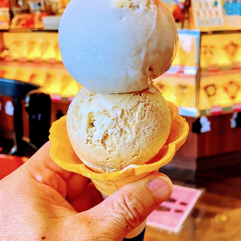 阪神虎吉2023日本一達成しました・感謝さんが投稿した久茂地アイスクリームのお店ブルーシール パレットくもじ店/ブルー シール パレットクモジテンの写真