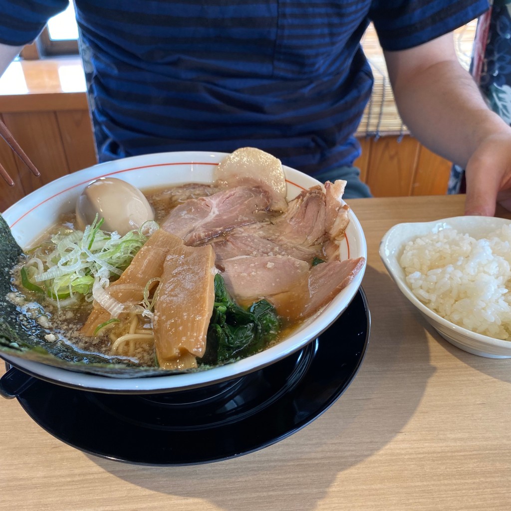 ユーザーが投稿した具だくさん醤油ラーメンの写真 - 実際訪問したユーザーが直接撮影して投稿した佐谷田ラーメン専門店ラーメン ももちゃん亭の写真