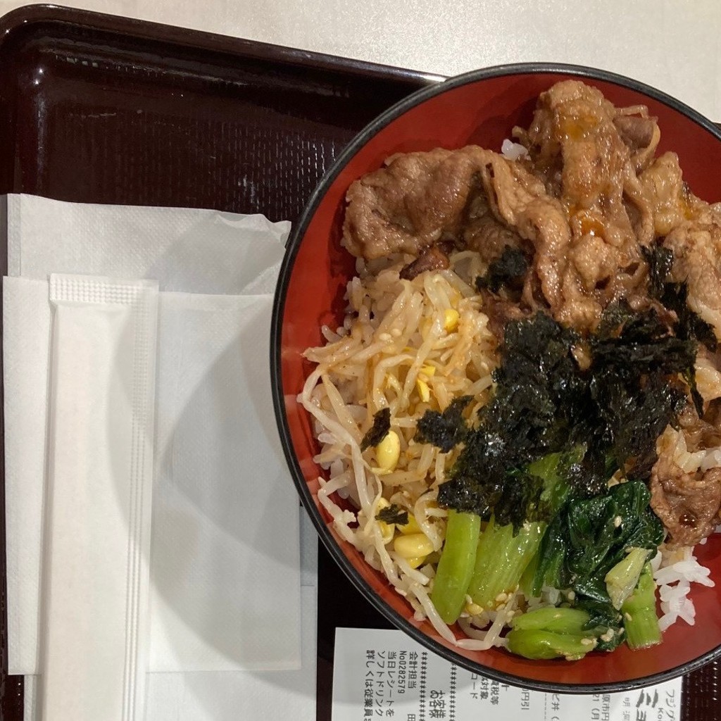 ユーザーが投稿した牛カルビ丼 (鉄) 内飲食の写真 - 実際訪問したユーザーが直接撮影して投稿した円一町韓国料理ミョンドンヤ フジグラン三原店の写真