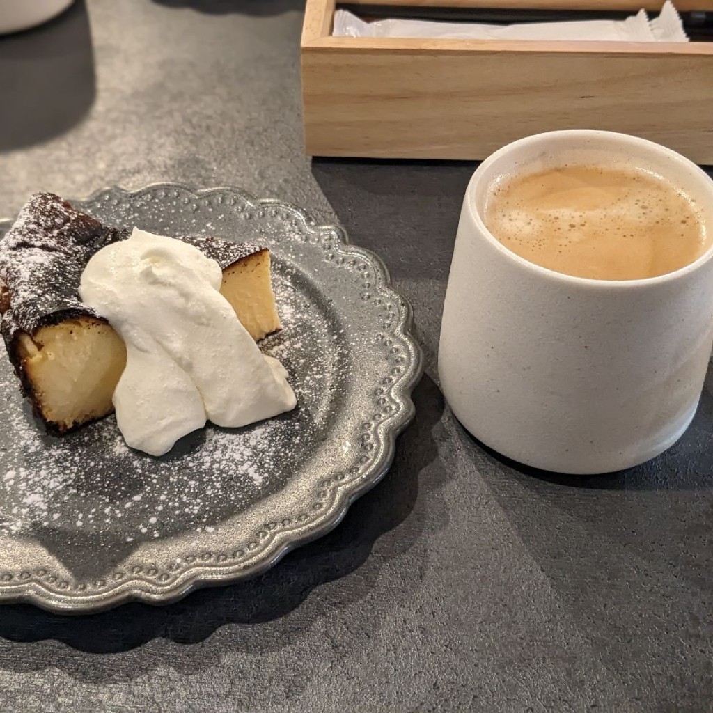 ユーザーが投稿したバスクチーズケーキの写真 - 実際訪問したユーザーが直接撮影して投稿した豊前田町カフェ / 喫茶店スパイスと喫茶 ムチトアメの写真
