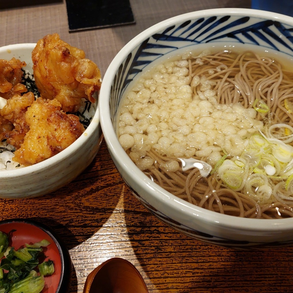 ユーザーが投稿した鶏天丼定食の写真 - 実際訪問したユーザーが直接撮影して投稿した博多駅中央街そばおらが蕎麦 博多1番街店の写真