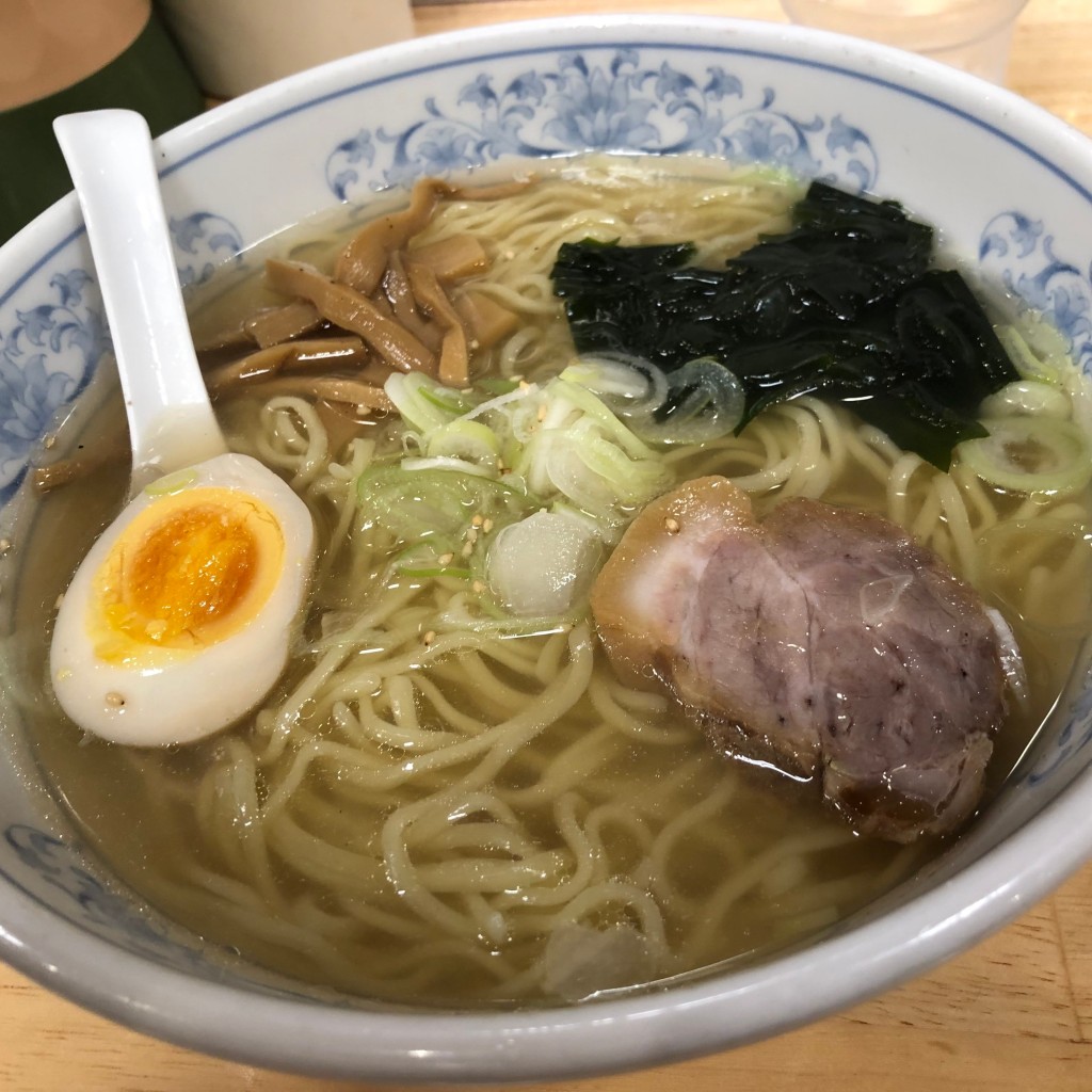 ユーザーが投稿した塩ラーメンと焼餃子の写真 - 実際訪問したユーザーが直接撮影して投稿した早稲田の杜餃子ぎょうざの満洲 本庄早稲田駅前店の写真