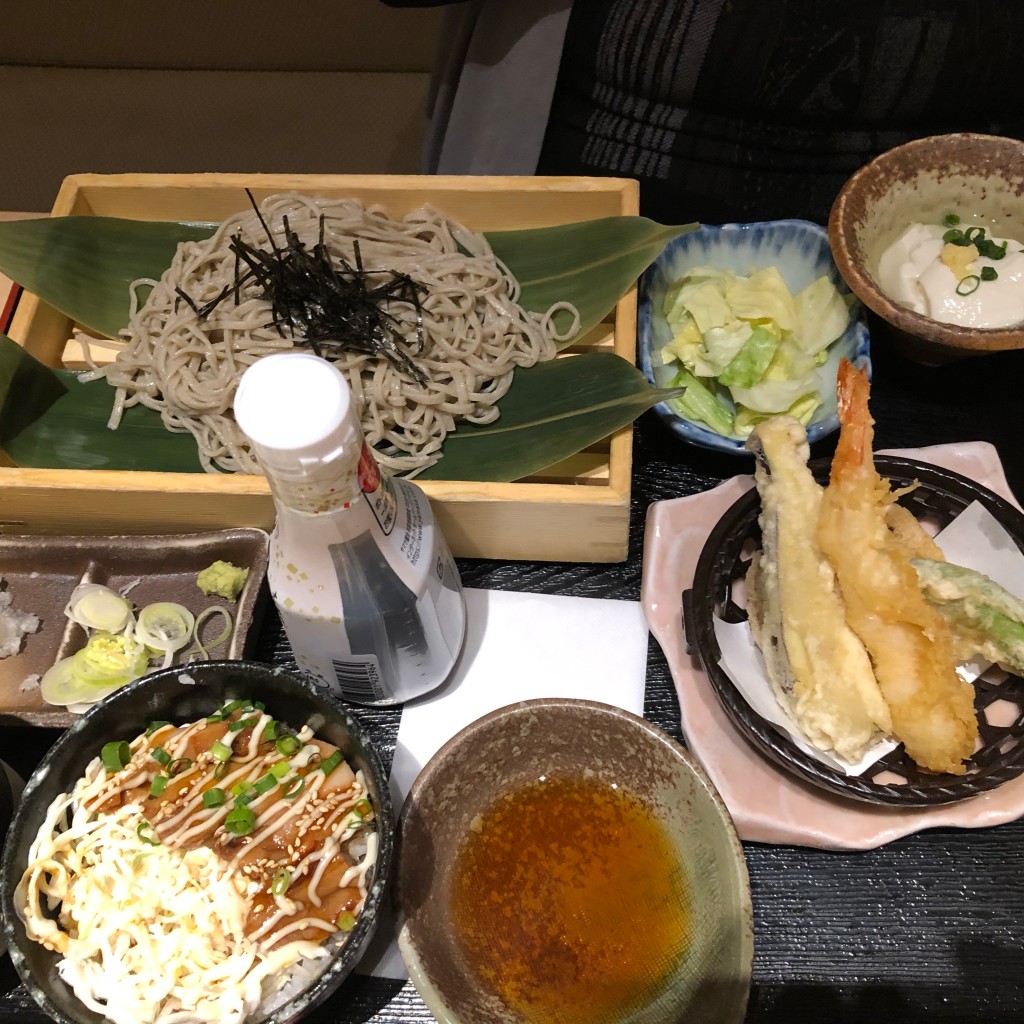 ユーザーが投稿した天ぷらそばとミニ丼お膳の写真 - 実際訪問したユーザーが直接撮影して投稿した吉成台居酒屋寧々家 吉成店の写真