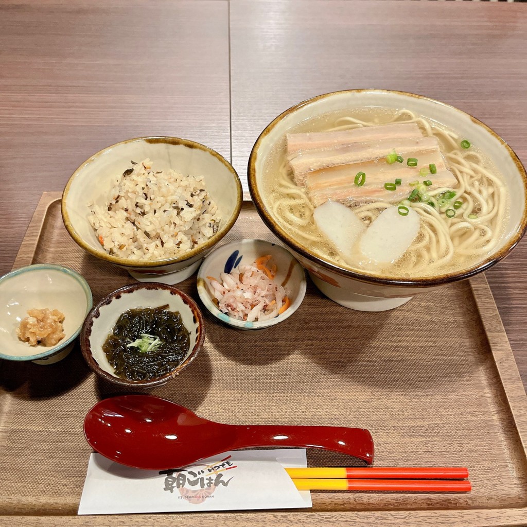 ユーザーが投稿した沖縄そばセットの写真 - 実際訪問したユーザーが直接撮影して投稿した松尾定食屋いつでも朝ごはんの写真