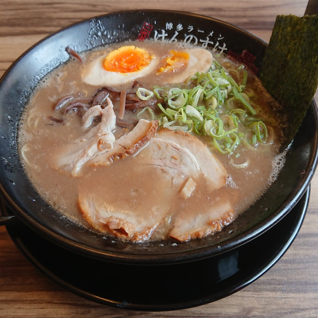 ユーザーが投稿したラーメン+ライスから揚げセットの写真 - 実際訪問したユーザーが直接撮影して投稿した山田ラーメン / つけ麺羽釜豚骨二代目けんのすけ 久山店の写真