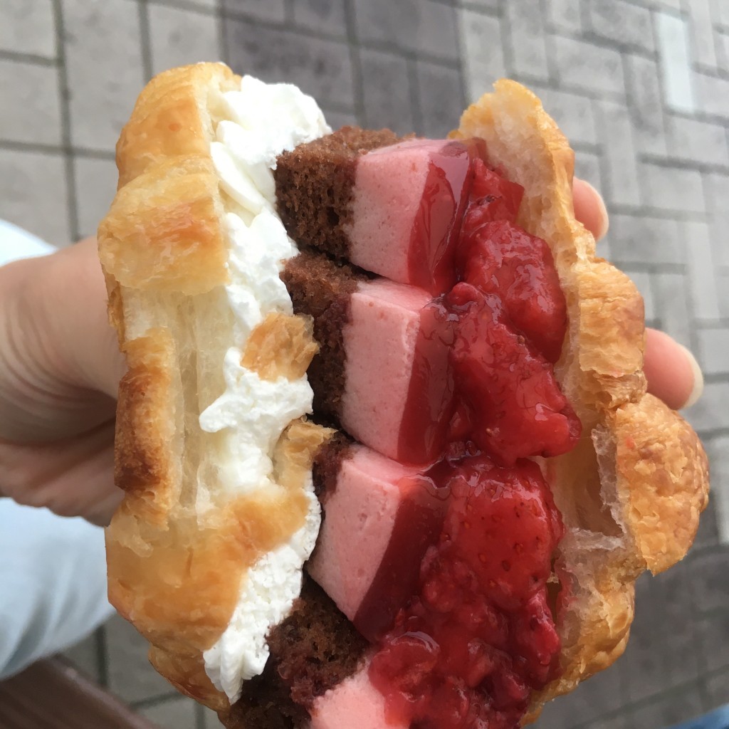 ユーザーが投稿したフランボワーズショコラの写真 - 実際訪問したユーザーが直接撮影して投稿した平津新町サンドイッチステップス サンドイッチバーの写真