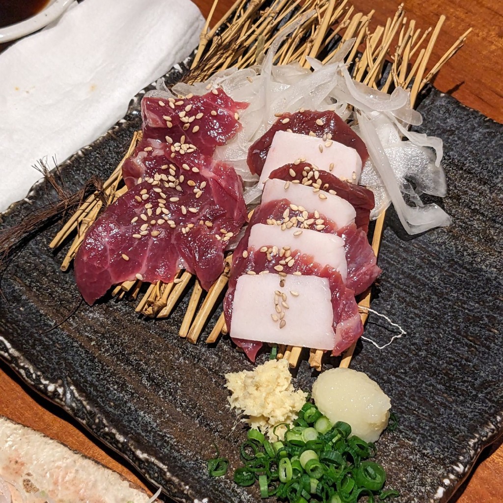 ユーザーが投稿した熊本阿蘇 馬刺し盛り合わせの写真 - 実際訪問したユーザーが直接撮影して投稿した芝大門居酒屋九州の地魚料理 侍 浜松町店の写真